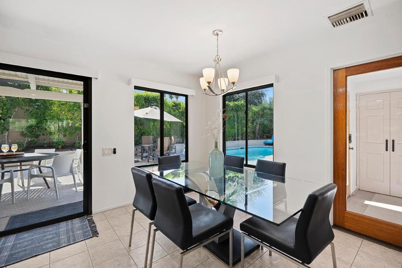 Los Compadres Oasis - 5 Bedroom ปาล์มสปริงส์ ภายนอก รูปภาพ