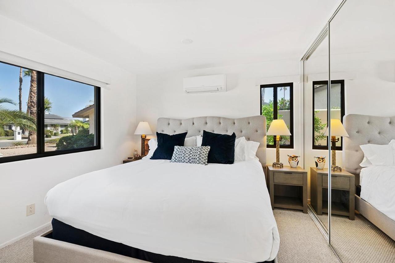 Los Compadres Oasis - 5 Bedroom ปาล์มสปริงส์ ภายนอก รูปภาพ